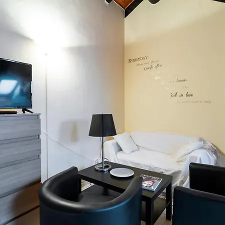 Duomo Studio-by Flatscollection Apartment